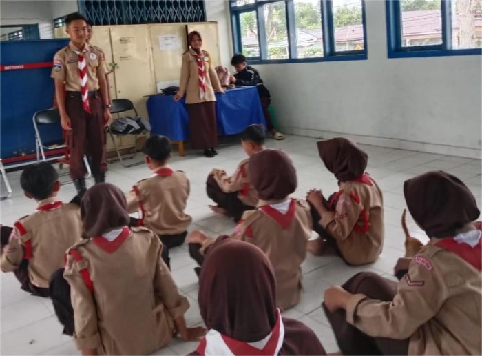 Siswa MTsN 4 Kerinci Asah Kedisiplinan Melalui Latihan Pramuka Rutin Kamis Sore