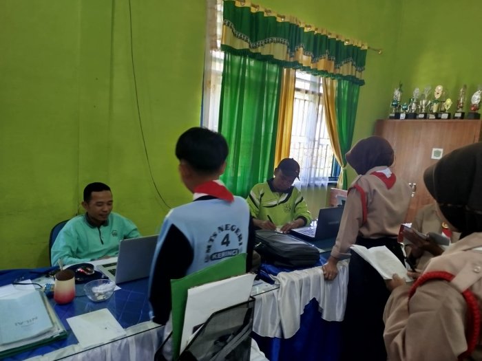 Pramuka MTsN 4 Kerinci Gelar Pengisian SKU Bagi Anggota Pramuka Penggalang Pramuka MTsN 4 Kerinci Gelar Pengisian SKU Bagi Anggota Pramuka Penggalang