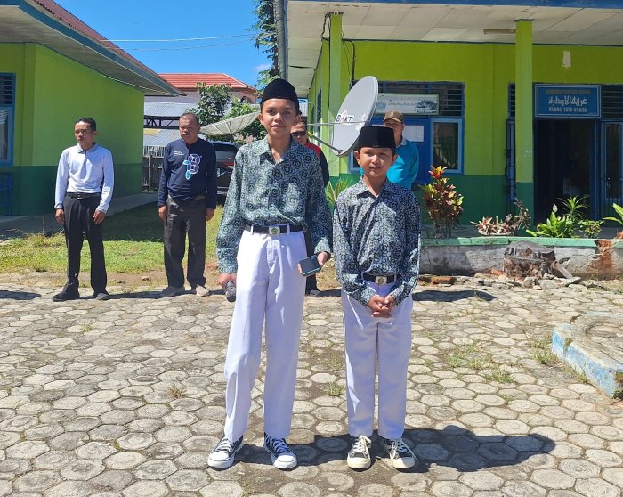 Paslon No Urut 1 : Rafa dan Rifki Terpilih Pimpin OSIM MTsN 4 Kerinci Tapel 2025-2026 Paslon No Urut 1 : Rafa dan Rifki Terpilih Pimpin OSIM MTsN 4 Kerinci Tapel 2025-2026