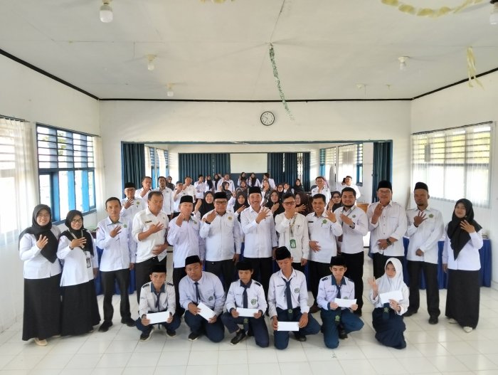 Kepala Kemenag Kabupaten Kerinci Laksanakan Monitoring dan Pembinaan ASN di MTsN 4 Kerinci Pasca Libur Lebaran