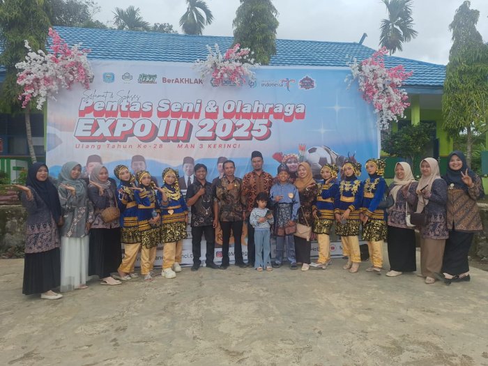 Tim Seni MTsN 4 Kerinci Hadiri Pembukaan Expo di MAN 3