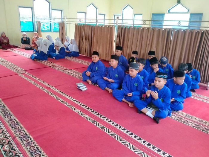 Semaikan Nilai Religi, MTsN 4 Kerinci Gelar Pesantren Kilat Ramadhan Semaikan Nilai Religi, MTsN 4 Kerinci Gelar Pesantren Kilat Ramadhan