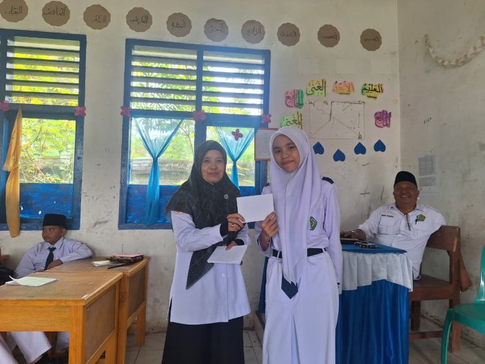 Bagian Kesiswaan Salurkan Bantuan Dana Transportasi