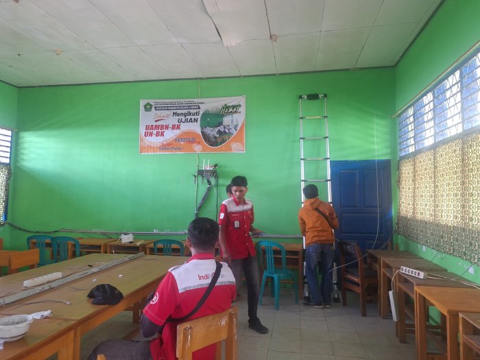 MTsN 4 Kerinci Pasang Jaringan Wi-Fi IndiHome di Ruang TIK, Siap Sukseskan TKA April Mendatang