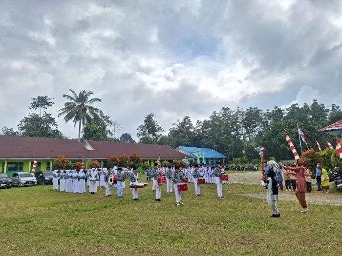Meriah, MTsN 4 Kerinci Gelar Pentas Seni Ke-1, Diawali Atraksi Drumband dan Seni Tari Yang Memukau Sebagai Pembuka Acara