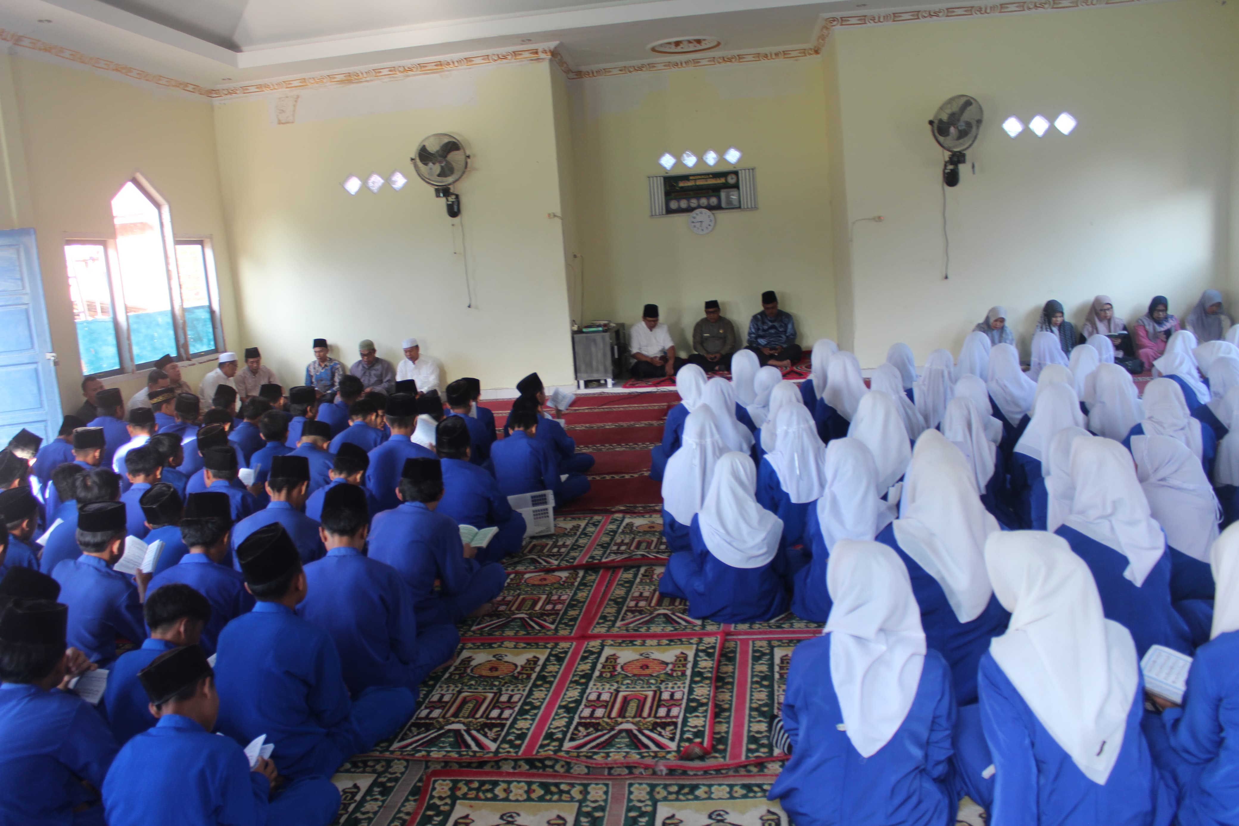 Yasinan : Program Keagamaan Rutin, Menumbuhkan Karakter Religius Siswa MTsN 4 Kerinci 
