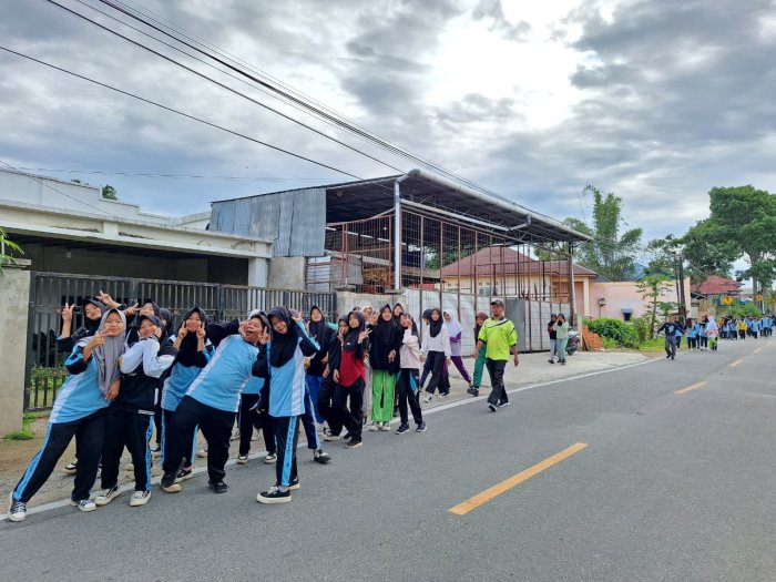 MTsN 4 Kerinci Kembali Melaksanakan Jalan Santai Pagi Sabtu