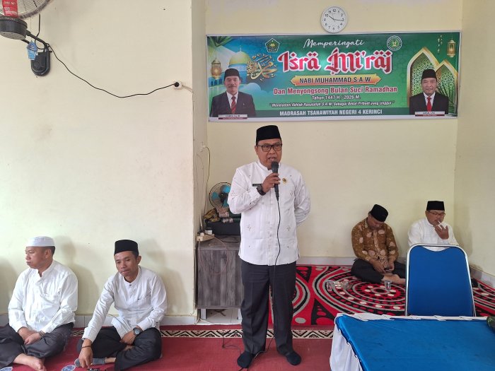Penuh Khidmat, MTsN 4 Kerinci Peringati Isra Miraj 1447 H Sekaligus Menyambut Bulan Suci Ramadhan