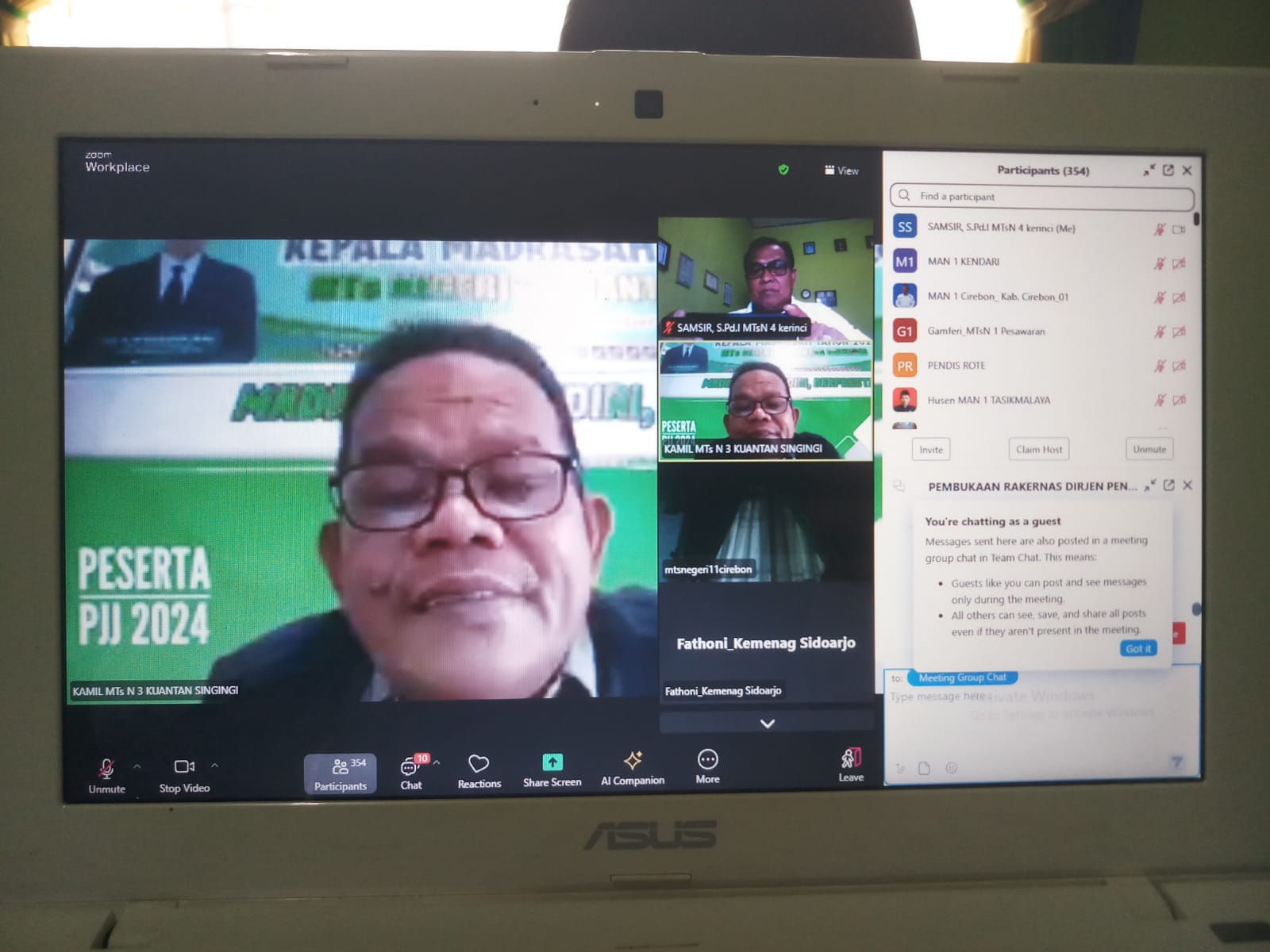 Kepala MTsN 4 Kerinci Mengikuti Zoom Meeting Pembukaan Rakernas Dirjend Pendis Kemenag RI Tahun 2025