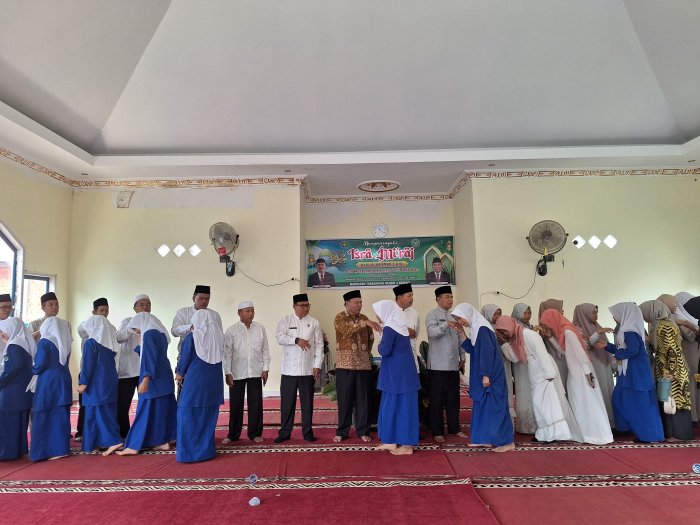 Pererat Silaturahmi, MTsN 4 Kerinci Gelar Halal Bihalal Jelang Ramadhan