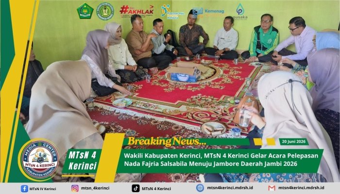Wujud Sosial dan Kepedulian, Keluarga Besar MTsN 4 Kerinci Jenguk Orang Tua Dari Bapak Muhammad Rhozak Maliki, S.Ap
