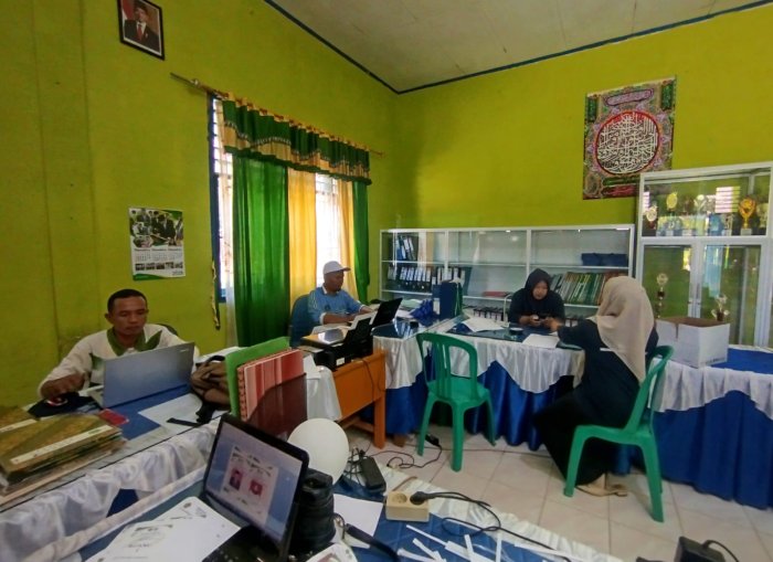 Menuju Ujian, Panitia ASAS MTsN 4 Kerinci Gencar Rampungkan Administrasi Jelang Pelaksanaan Selasa Esok