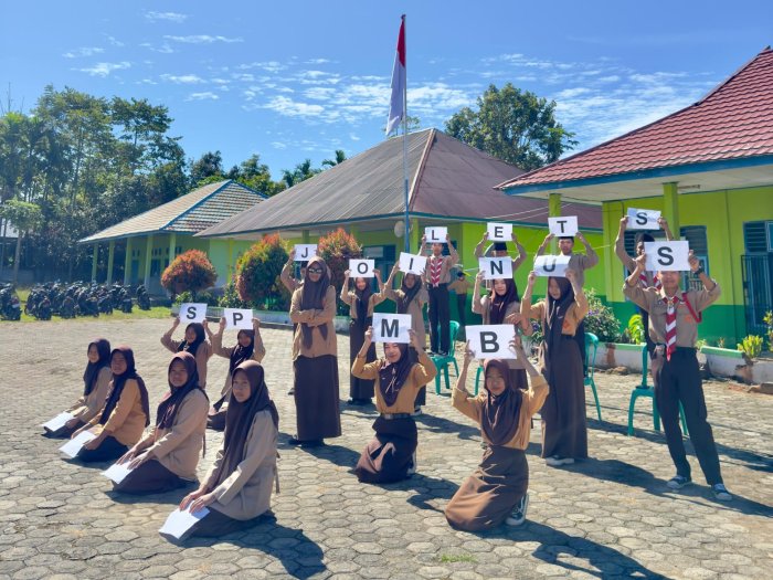 Gali Kreativitas, Pengurus OSIM MTsN 4 Kerinci Gelar Shooting Video Promosi untuk SPMB TP 2026/2027