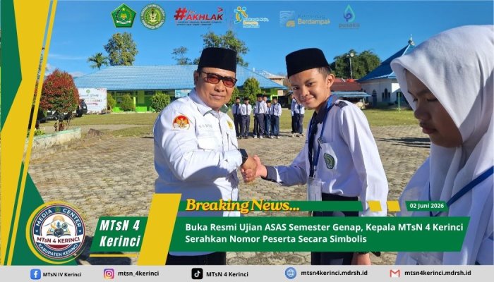 Buka Resmi Ujian ASAS Semester Genap, Kepala MTsN 4 Kerinci Serahkan Nomor Peserta Secara Simbolis
