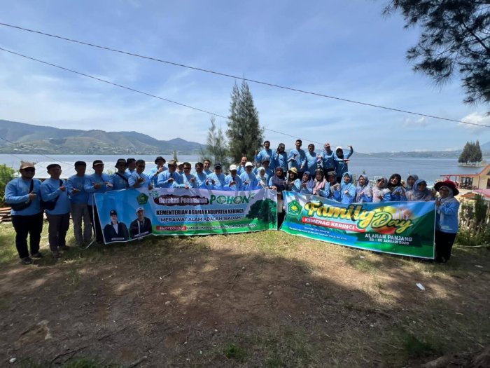 Wujudkan Harmoni Alam, Kepala MTsN 4 Kerinci Hadiri Family Day dan Gerakan Penanaman Pohon Kemenag Kerinci