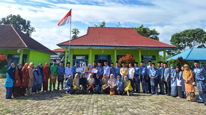 Awali Semester Genap Tapel 2025/2026, MTsN 4 Kerinci Gelar Upacara Perdana