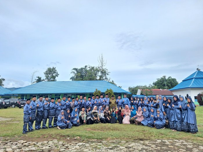 MTsN 4 Kerinci Gelar Upacara Hari Guru Nasional 2025 di Lapangan Madrasah
