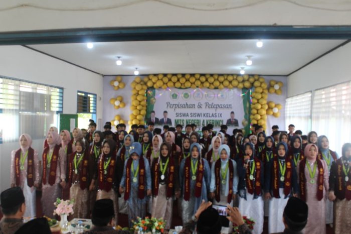 Penuh Haru dan Bangga, MTsN 4 Kerinci Sukses Gelar Acara Perpisahan dan Pelepasan Siswa Kelas IX Hari Ini